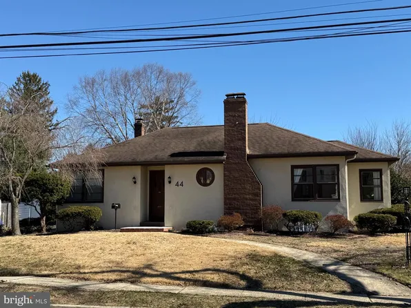 44 N Warren St, Woodbury, NJ 08096