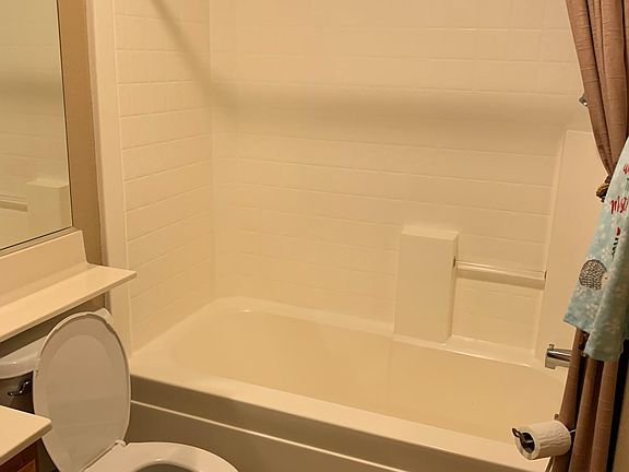 3rd image of 519 Feather River Way
