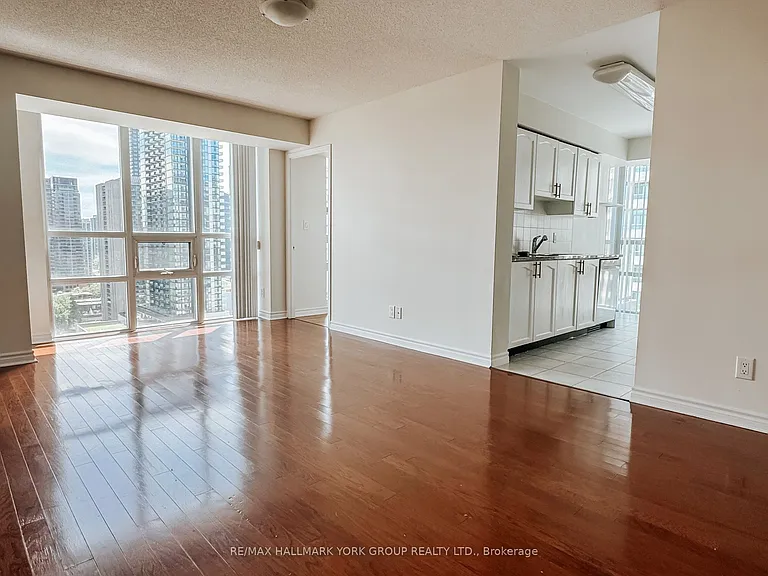 35 Hollywood Ave #2109 — Photo 3