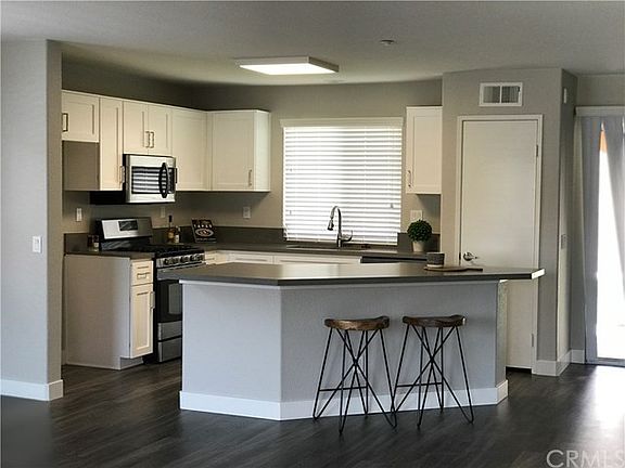 2nd image of 15868 Cascade Dr