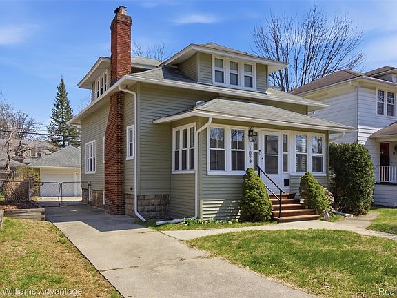 3rd image of 1029 Longfellow Ave