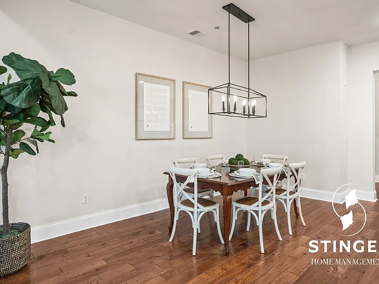 700 Bay St #207 — Photo 11