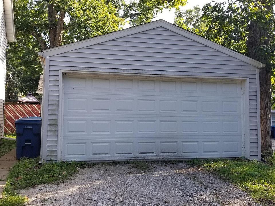 2nd image of 2335 6th Street Ct
