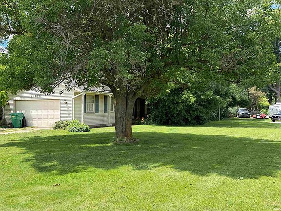 2nd image of 24676 Elmhurst Dr
