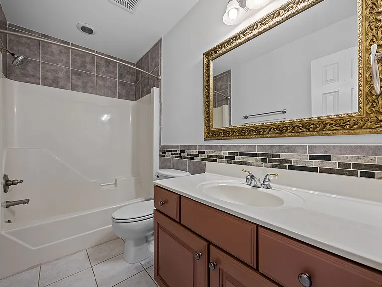 1325 Old Regent Dr — Photo 36