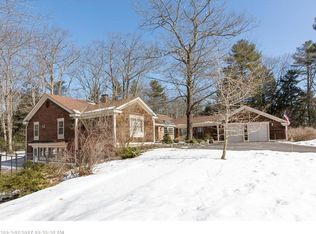 17 Crestwood Dr, Gorham, ME 04038