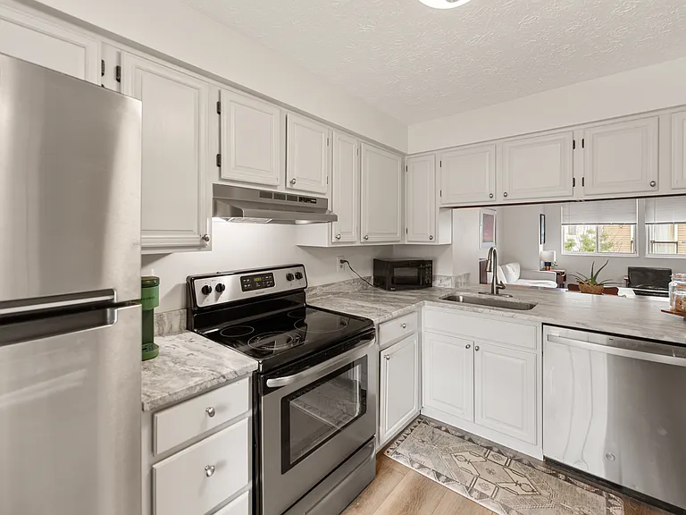 8550 Blue Rock Ln — Photo 4