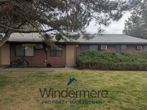 puff1036, 1036 SW Puff Ln APT 7, College Place, WA 99324