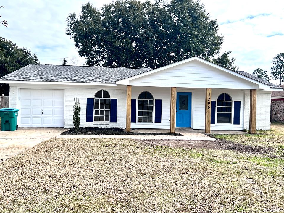 1st image of 1206 King Henry Dr