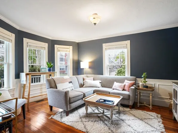 18 Decker St #1, Milton, MA 02186