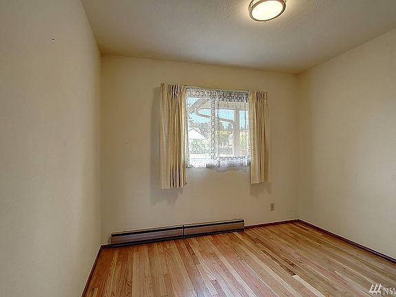 3rd image of 135 W Forest Ave