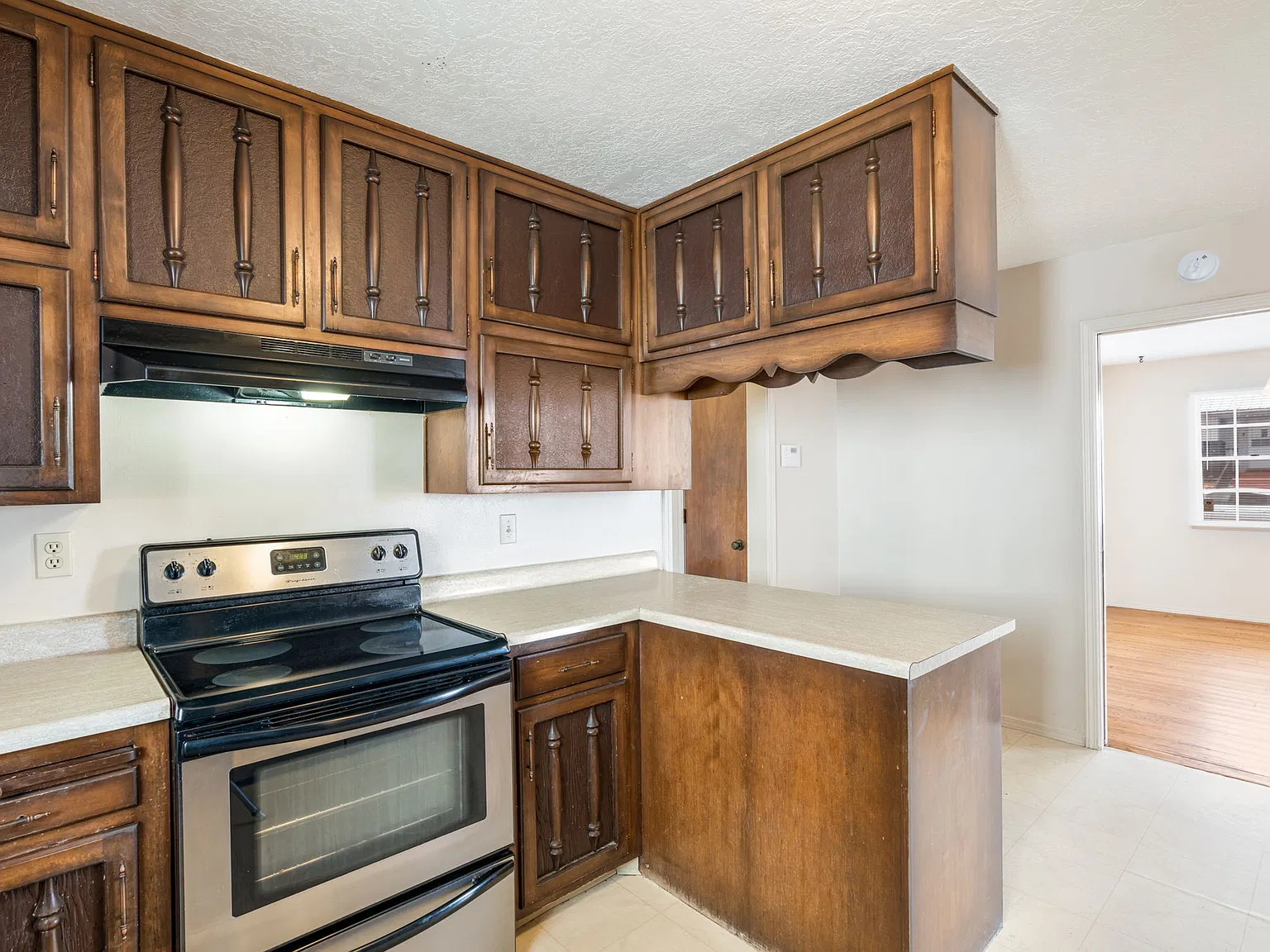 901 Santa Ana Ave SE - 0 — Photo 4