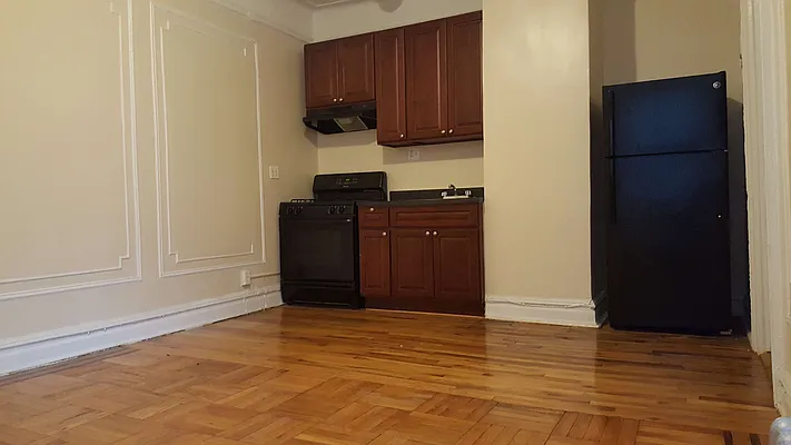 Rented by Lang Realty LLC | media 25