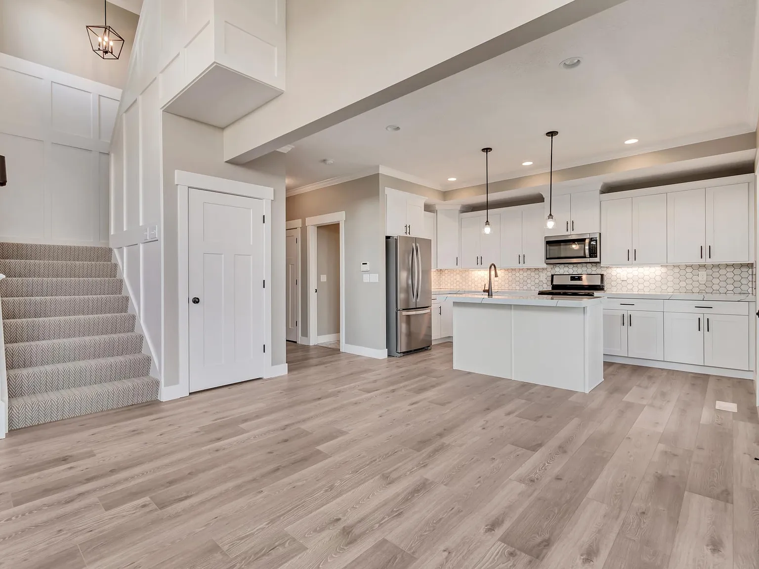 4458 S Stonington Way — Photo 1