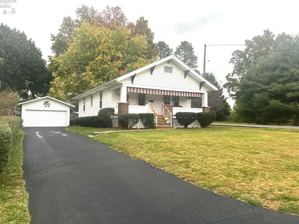 1132 E University St, Wooster, OH 44691