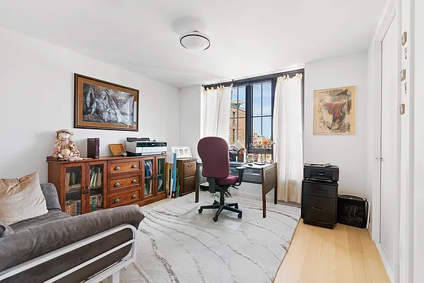 Sold by Christie's International Real Estate Group, LLC | media 34