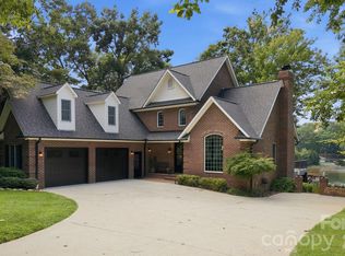 131 Long Cove Ln, Mooresville, NC 28117