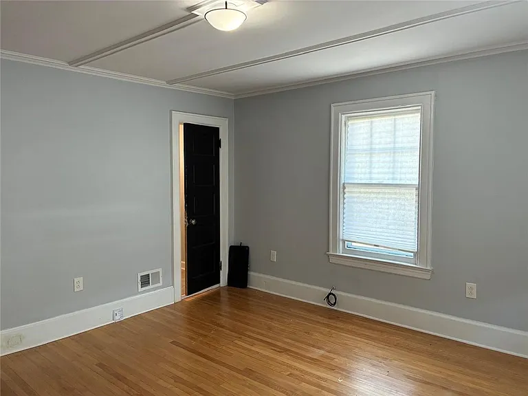 314 S Pleasant St — Photo 14