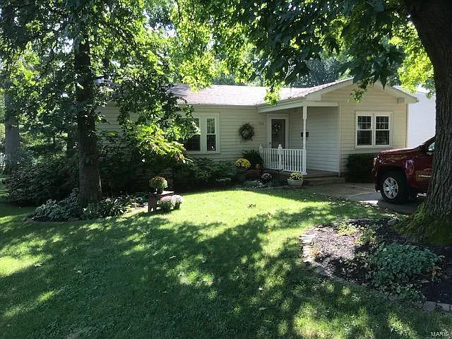 506 Killarney Dr photo 1