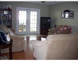 3rd image of 5744 Dogwood St
