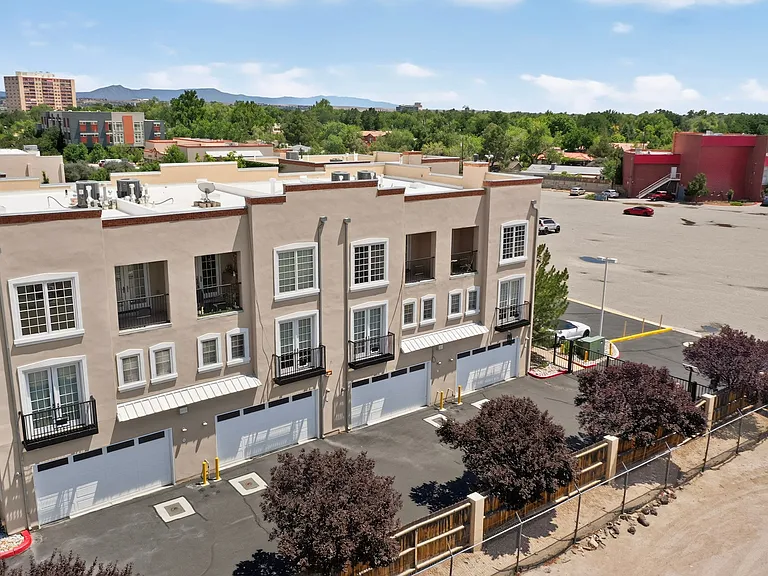 1900 Central Ave SW #203 — Photo 40