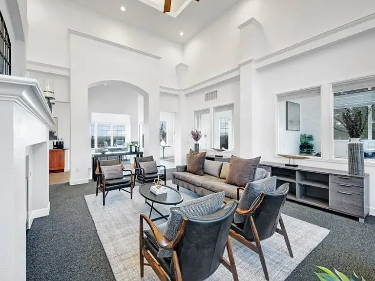 Reserve At Thornton — Photo 4