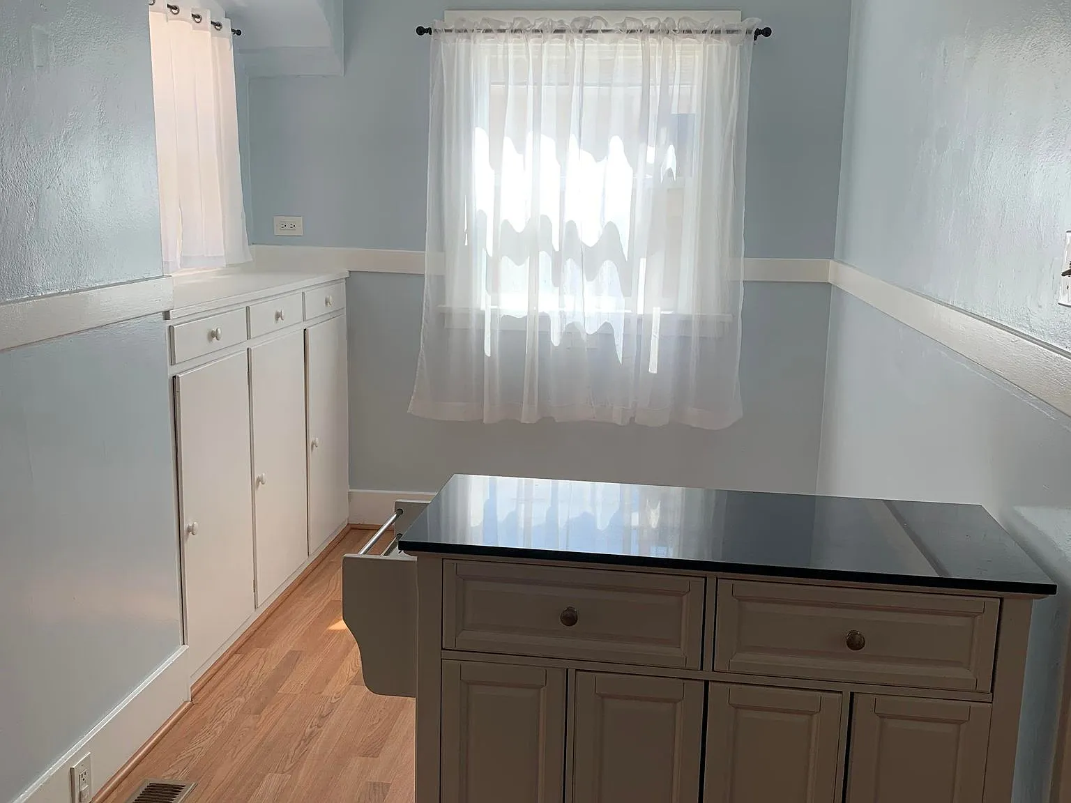 2 bed, 1082 sqft, $2,500 — Photo 3