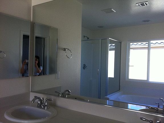 4th image of 1544 Livingston Dr