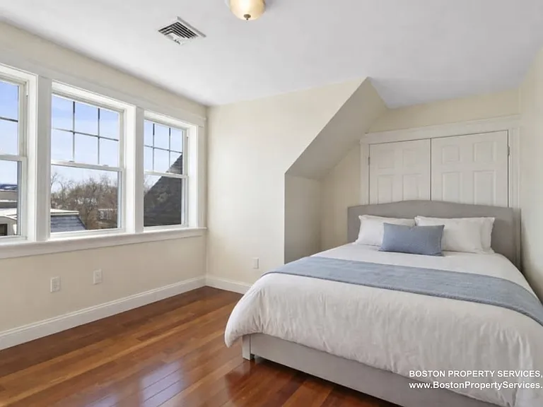 15 Millmont St #2 — Photo 11