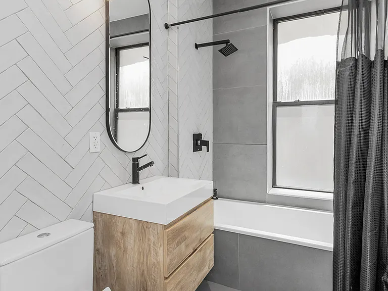 245 Eldridge St #2R — Photo 10