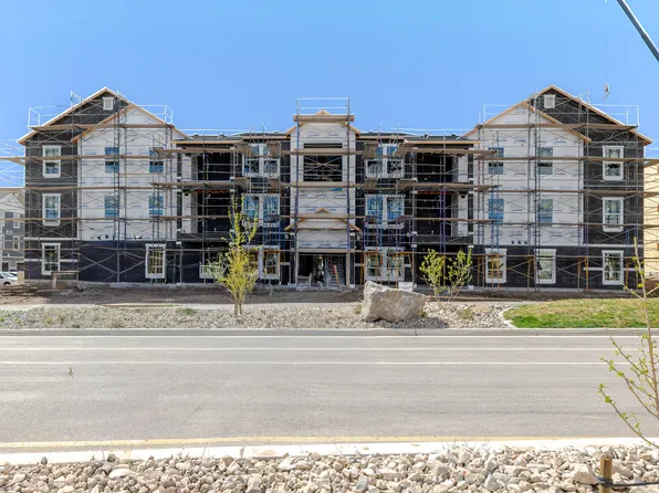 6668 W Twin Rocks Ln #B302, Herriman, UT 84096