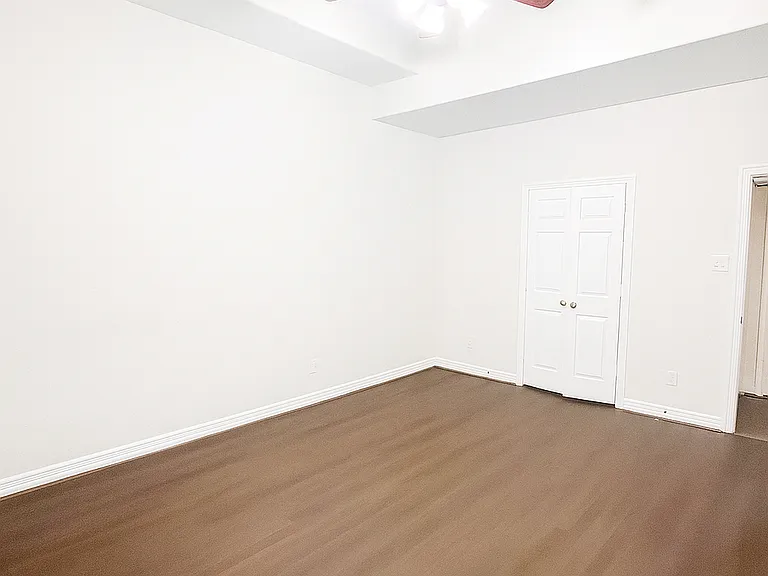 11071 Walts Run Ln — Photo 12