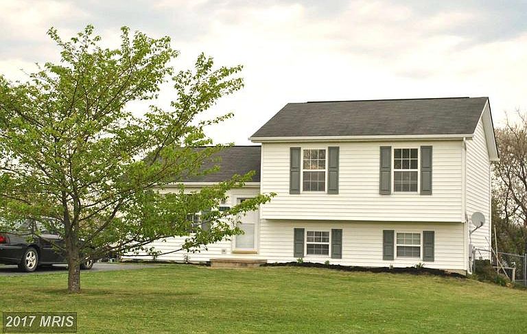 1st image of 133 Farm Pond Ln