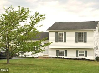 133 Farm Pond Ln, Martinsburg, WV 25404