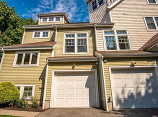 858 Main St APT 1, Wakefield, MA 01880