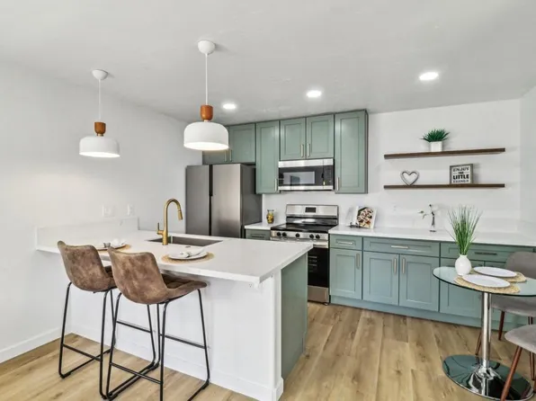 6694 University Ave, San Diego, CA 92115