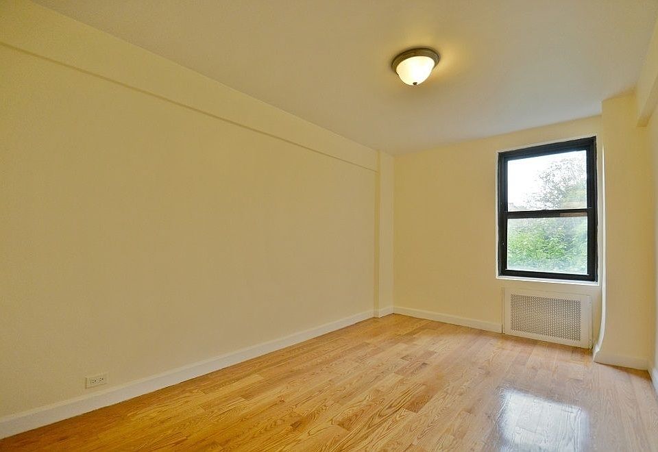 2nd image of 93 Lafayette Ave #6A