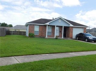 923 W Chante Ct, Westwego, LA 70094
