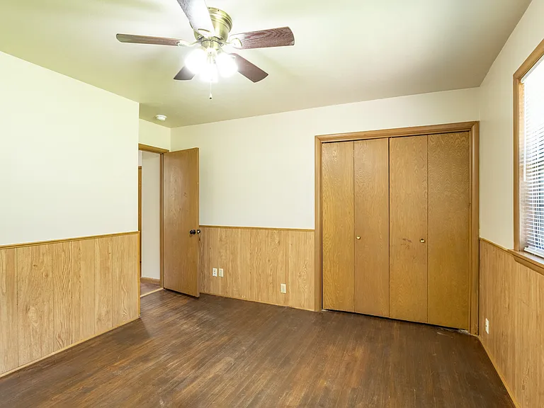 721 W Lakeshore Dr — Photo 20