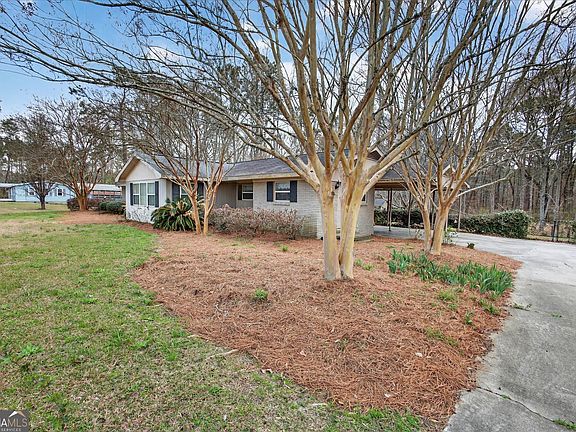 4th image of 1005 Cedar St