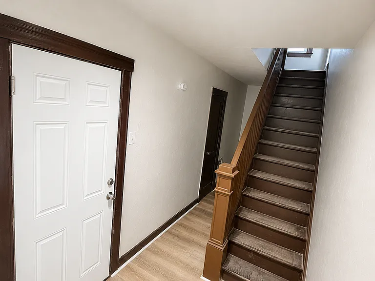 1133 Maryland Ave #1 — Photo 9
