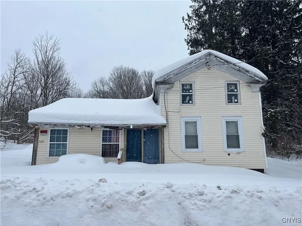 768 County Route 35, Fulton, NY 13114