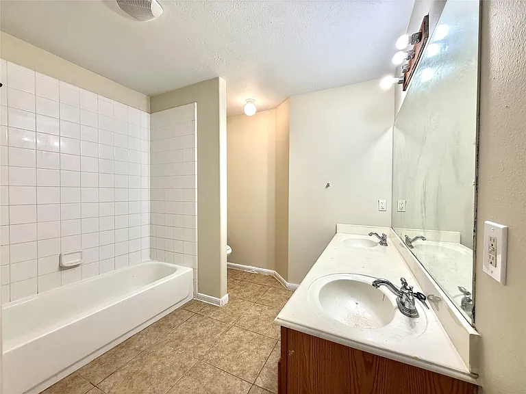 13706 Audra Ln — Photo 11