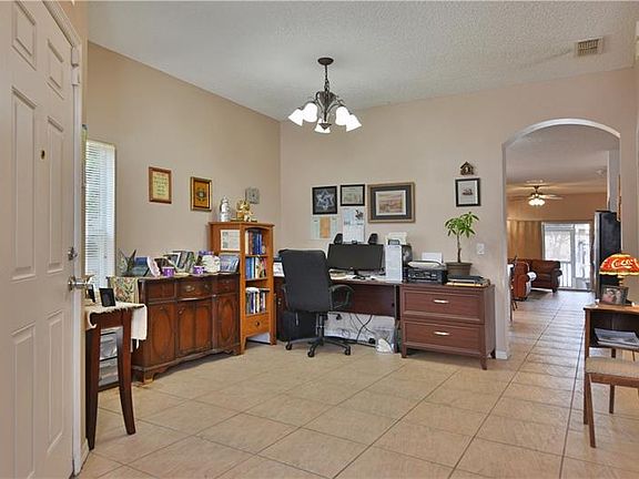 4th image of 2049 Darlin Cir
