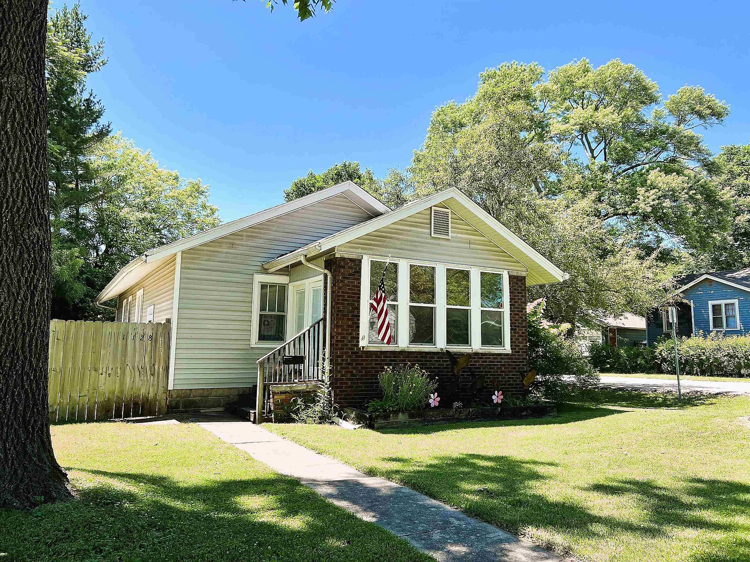 1128 S Rogers St, Bloomington, IN 47403 Zillow
