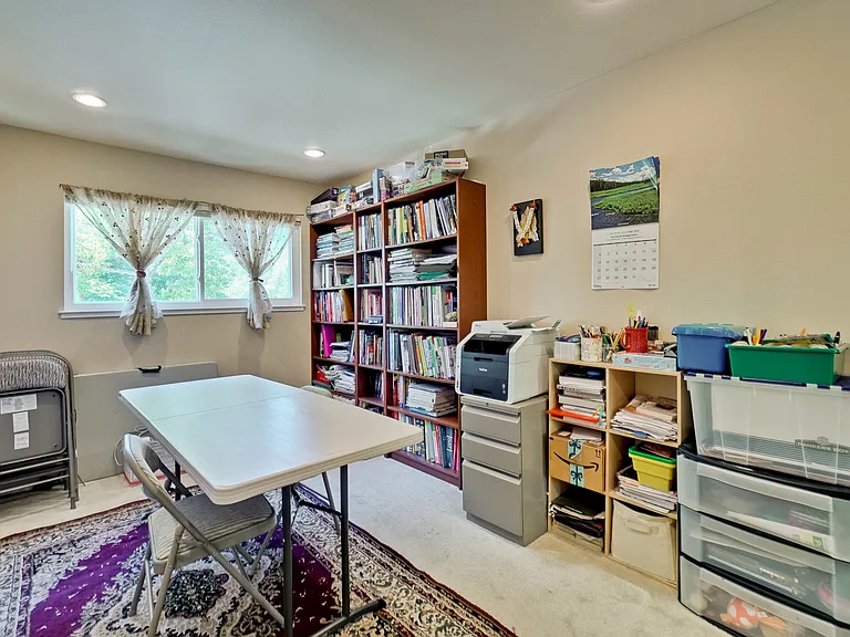 22671 Queens Oak Ct — Photo 44