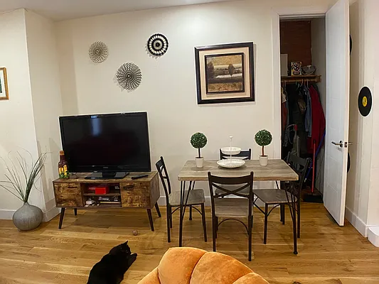 Rented by Highline Residential | media 22