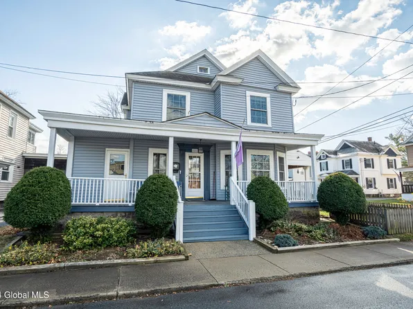 20 Elizabeth St, Glens Falls, NY 12801