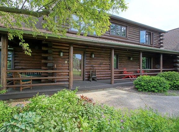 3rd image of 2744 Twin Waters Ln