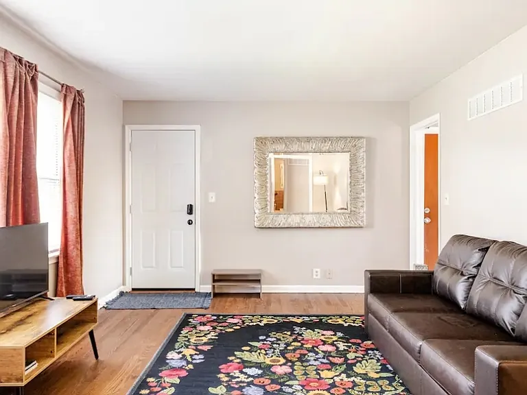 11337 Minor Dr — Photo 3